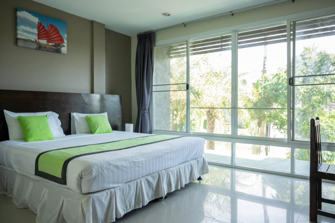 Baan Oui Guest House - Nai Harn Phuket Ngoại thất bức ảnh